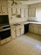 1005 W Caprock St in Hobbs, NM - Building Photo - Building Photo