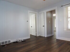 32 Wells Ave in East Hartford, CT - Building Photo - Building Photo