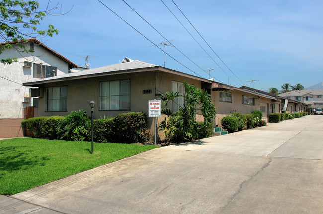 544 W Vesta St in Ontario, CA - Foto de edificio - Building Photo