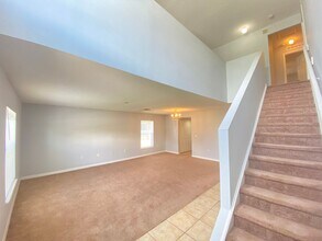 Beautiful 4B/3.5B/2 Car Garage 2-Story Home! in Orlando, FL - Building Photo - Building Photo
