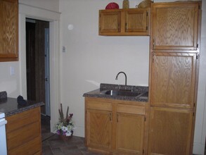 116 N 5th St, Unit 116 North Fifth Street in Jeannette, PA - Foto de edificio - Building Photo