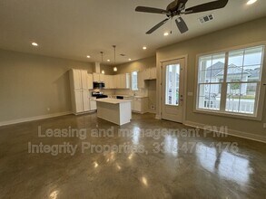 106 Satsuma Dr in Youngsville, LA - Building Photo - Building Photo