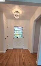 2 Rae Ct in Orinda, CA - Building Photo - Building Photo