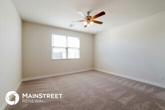 8712 S 69th Dr in Phoenix, AZ - Foto de edificio - Building Photo