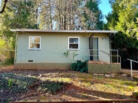 656 Brighton St in Grass Valley, CA - Building Photo