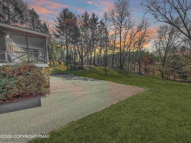 308 Hemlock Ln in Stroudsburg, PA - Building Photo - Building Photo