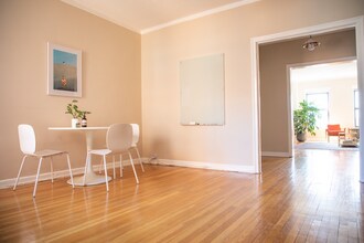 434 W Roscoe St, Unit 6B in Chicago, IL - Building Photo - Building Photo