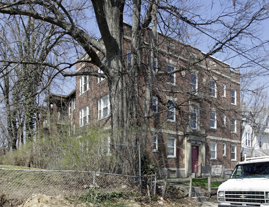 Idamont Apartments in Cincinnati, OH - Building Photo