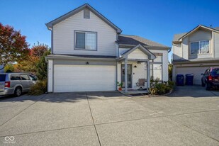 9904 Worthington Blvd in Fishers, IN - Building Photo