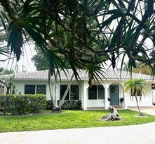 631 Linnet Cir in Delray Beach, FL - Building Photo