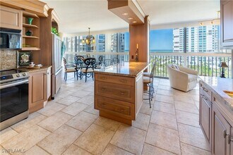 4041 Gulf Shore Blvd N in Naples, FL - Building Photo - Building Photo
