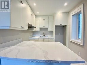 36 Elm Grove Ave in Richmond Hill, ON - Building Photo - Building Photo