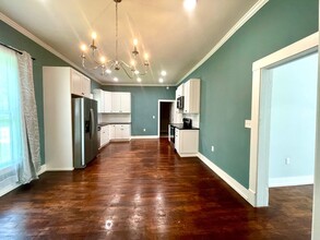 153 Crescent Ave in Jackson, TN - Building Photo - Building Photo