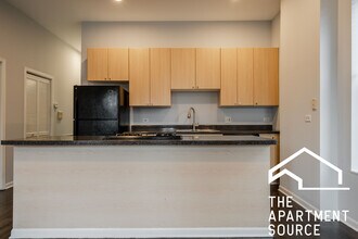 2835 W Medill Ave, Unit 1 in Chicago, IL - Building Photo - Building Photo