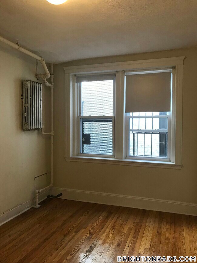 127 Sutherland Rd in Boston, MA - Building Photo - Building Photo
