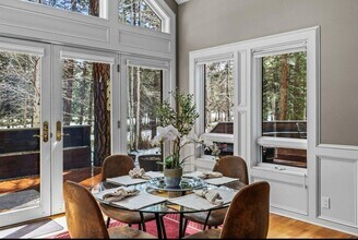 60726 Golf Village Loop in Bend, OR - Building Photo - Building Photo