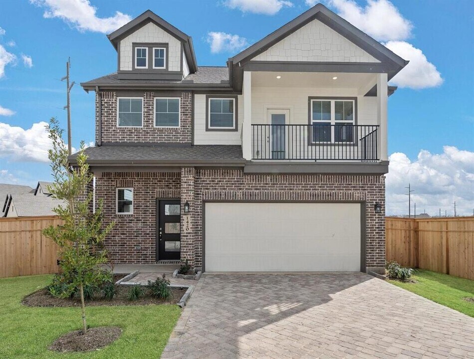 1420 Shaded Rock Dr in Sienna, TX - Building Photo