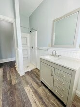 33 Linden Ave, Unit 2nd Fl in Red Lion, PA - Building Photo - Building Photo