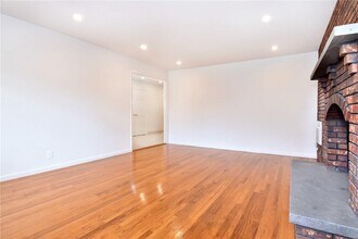 40 Second Ave in Pelham, NY - Building Photo - Building Photo