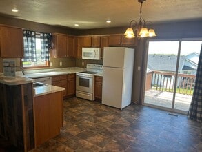 605 N Daisy Ave in Sioux Falls, SD - Building Photo - Building Photo