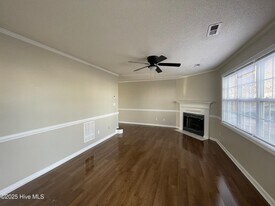 3915 Sterling Pointe Dr in Winterville, NC - Building Photo