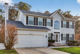 47225 Schwartzkopf Dr in Lexington Park, MD - Building Photo