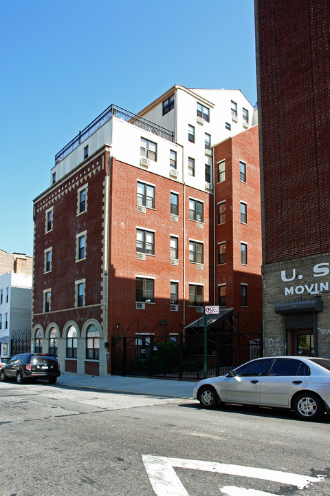 Carriage House on the Slope in Brooklyn, NY - Building Photo