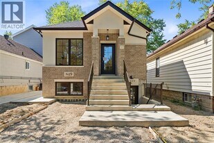 849 Ford Blvd in Windsor, ON - Building Photo