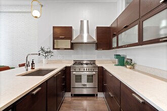 6 N Michigan Ave, Unit 1406 in Chicago, IL - Building Photo - Building Photo