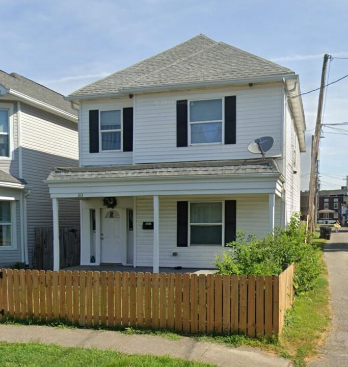 313 M St in Louisville, KY - Building Photo