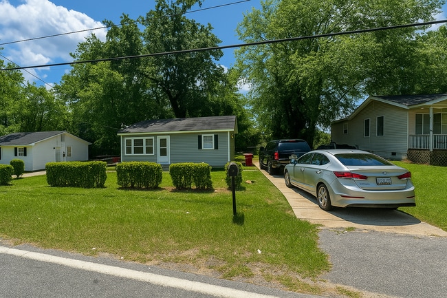 1073 Haywood Rd in Macon, GA - Building Photo - Building Photo