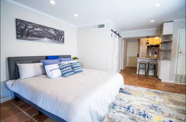 66 Brees Blvd in San Antonio, TX - Building Photo - Building Photo