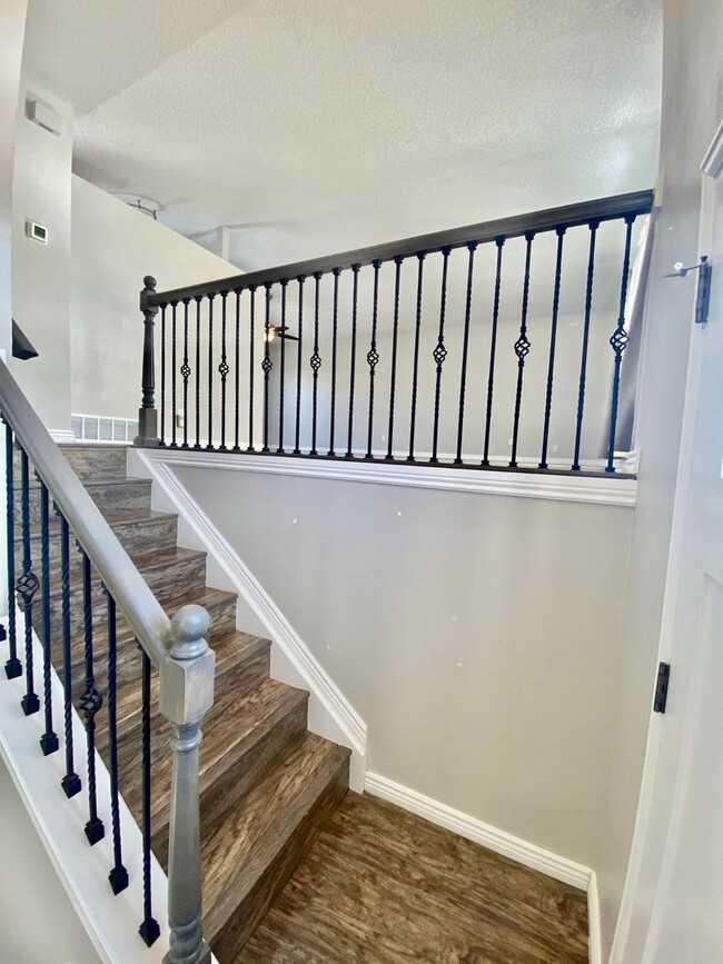 3430 Excelsior Dr in Colorado Springs, CO - Foto de edificio - Building Photo