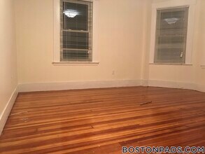 24 Lexington Terrace in Waltham, MA - Building Photo - Building Photo