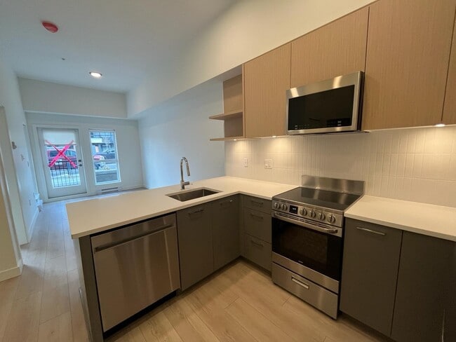 10777-10138 138 St in Surrey, BC - Building Photo - Building Photo
