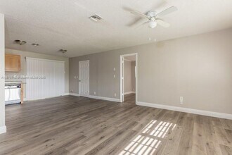 2424 Angler Dr in Delray Beach, FL - Building Photo - Building Photo