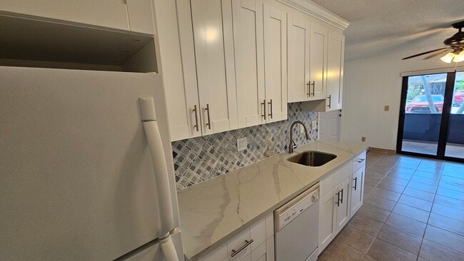 5797 Doris Ct in Delray Beach, FL - Building Photo - Building Photo