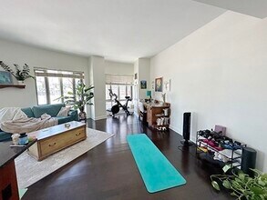 17 Otis St, Unit 601 in Cambridge, MA - Building Photo - Building Photo