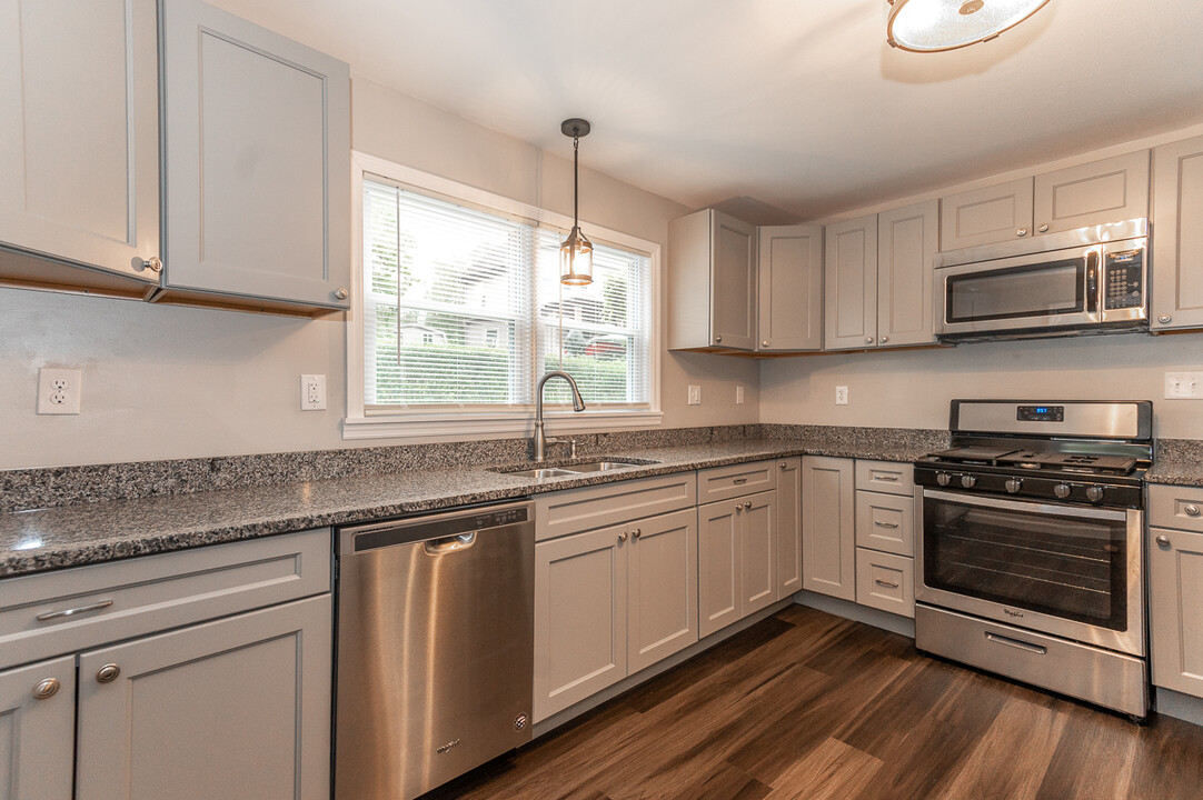437 Elizabeth St in Etna, PA - Building Photo