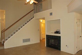 9000 Francia Trail in Austin, TX - Building Photo - Building Photo