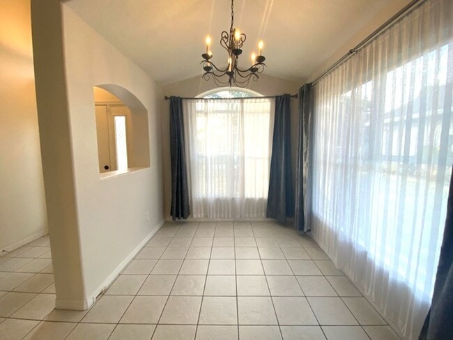 8 Lake Walden Trail in Ormond Beach, FL - Building Photo - Building Photo