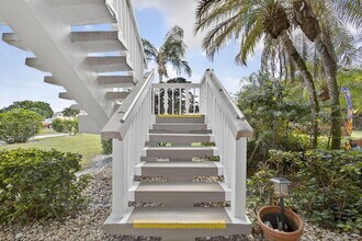 16 Sussex A in West Palm Beach, FL - Building Photo - Building Photo