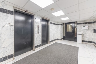 Rosslyn Residence in Toronto, ON - Building Photo - Building Photo