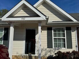 442 Flowing Creek Dr in Evans, GA - Building Photo