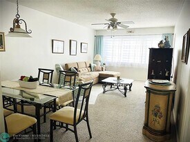 2200 Park Ln in Hollywood, FL - Building Photo