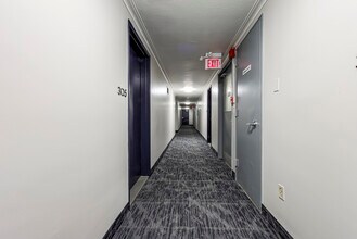 Brookdale Towers in Toronto, ON - Building Photo - Building Photo