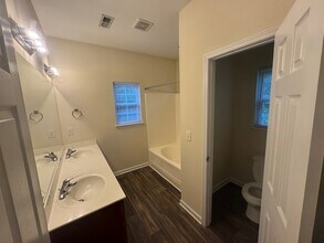 134 Maynard Summit Way in Cary, NC - Building Photo - Building Photo