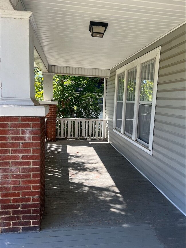 428 Lamont St in Johnson City, TN - Building Photo - Building Photo