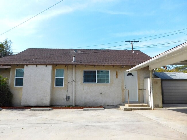 property at 341 W Garfield Ave