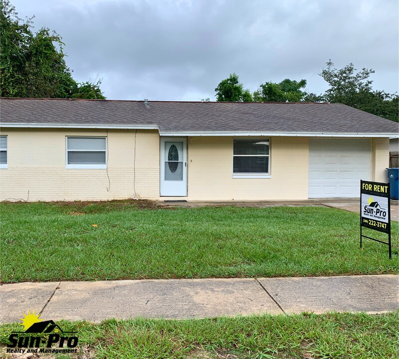 1965 Nelson Ave in Ormond Beach, FL - Building Photo